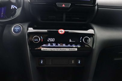 Car image 26