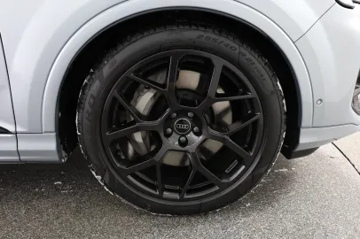 Car image 36