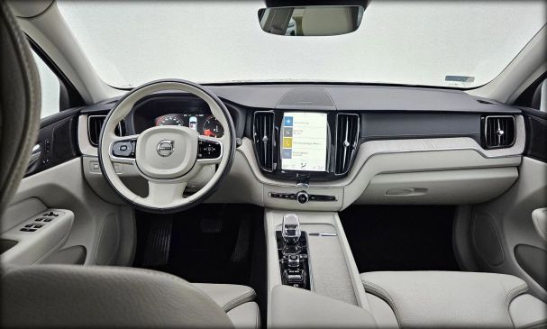 Volvo XC60 AWD 173 kW image number 9