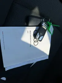 Car image 32