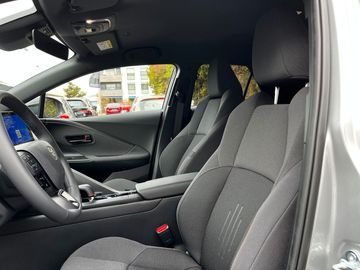 Car image 11