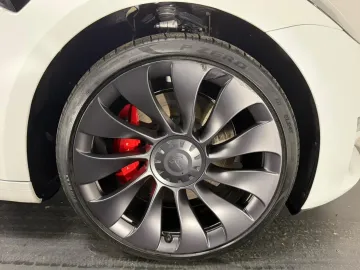 Car image 27