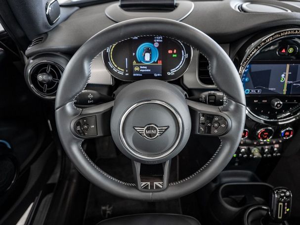 Mini Cooper SE Mini Yours Trim 135 kW image number 11