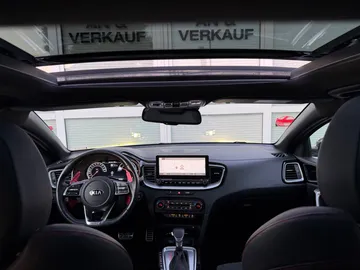 Car image 29