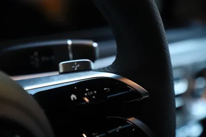 Car image 33
