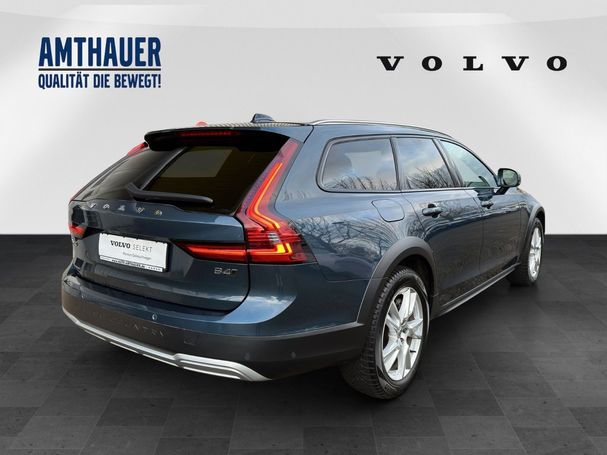 Volvo V90 Cross Country AWD B4 145 kW image number 3