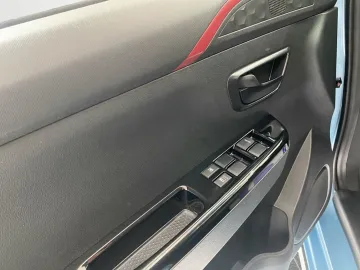 Car image 33