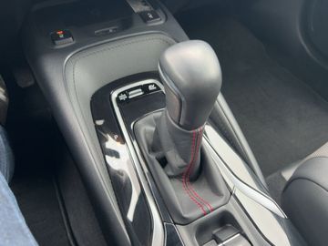 Car image 14