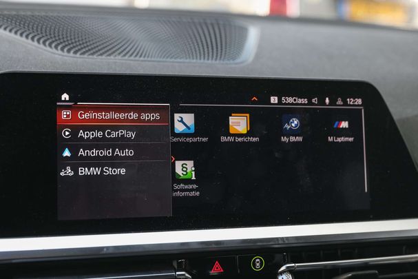 BMW 318i Touring M Sport 115 kW image number 38