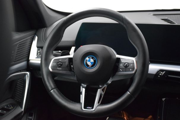 BMW iX1 M Sport 230 kW image number 6