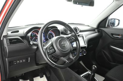 Car image 11