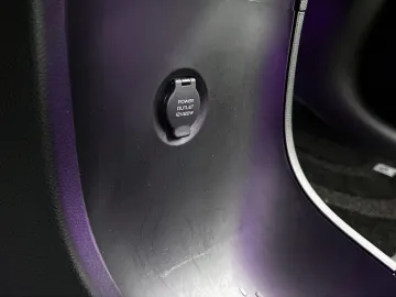 Car image 40