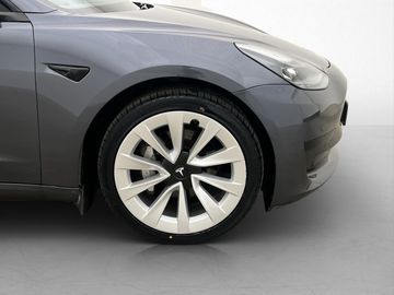 Car image 35