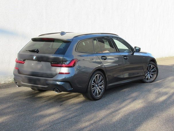 BMW 320i Touring 135 kW image number 2