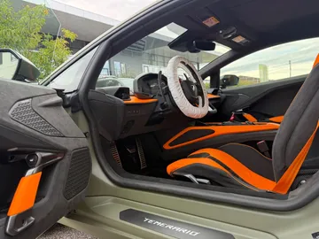 Car image 22