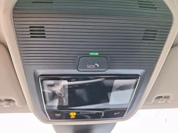Car image 35