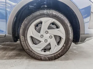 Car image 27