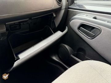 Car image 36