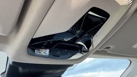 Car image 43