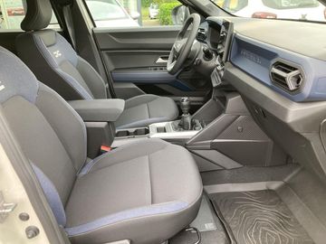 Car image 14