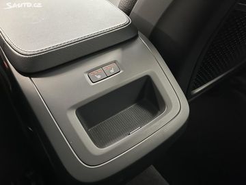 Car image 39