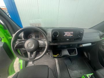 Car image 39