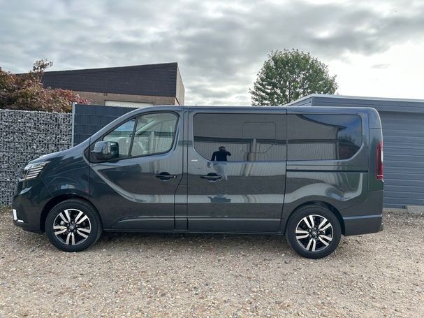 Renault Trafic Blue dCi 150 Spaceclass 110 kW image number 4