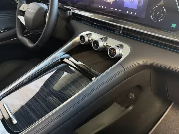 Car image 50