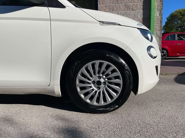 Fiat 500 e 42 kWh 87 kW image number 5