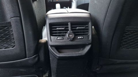 Car image 36