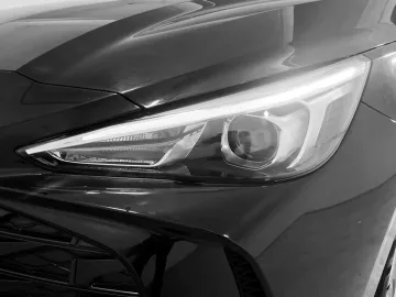 Car image 24