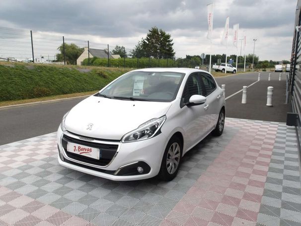 Peugeot 208 BlueHDi 100 Active 75 kW image number 2