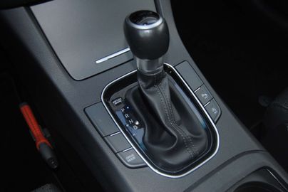 Car image 35