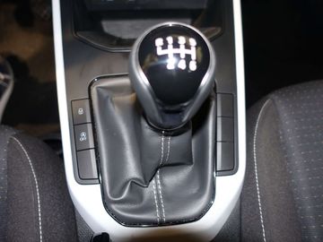 Car image 20