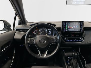 Car image 11