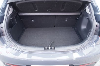 Car image 28