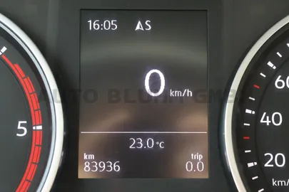 Car image 24
