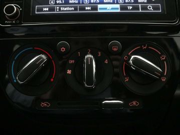 Car image 35