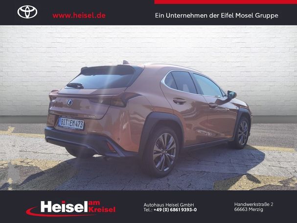 Lexus UX 300h F Sport 146 kW image number 3