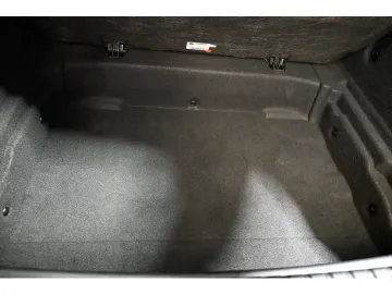 Car image 35