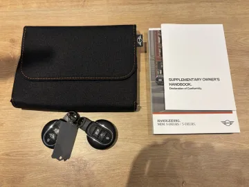Car image 27