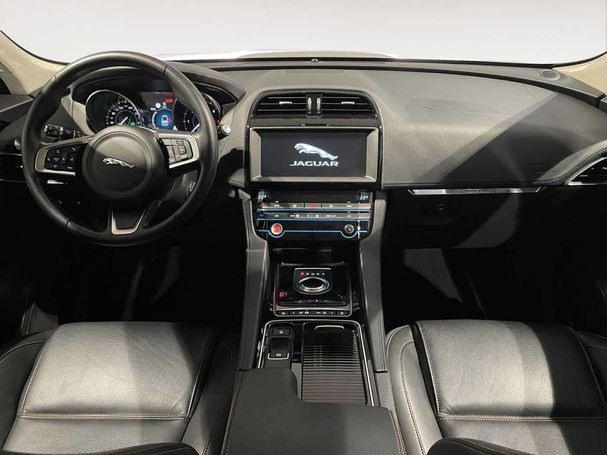 Jaguar F-Pace AWD Prestige 132 kW image number 6