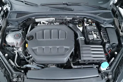 Car image 38