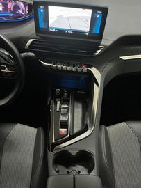 Car image 28