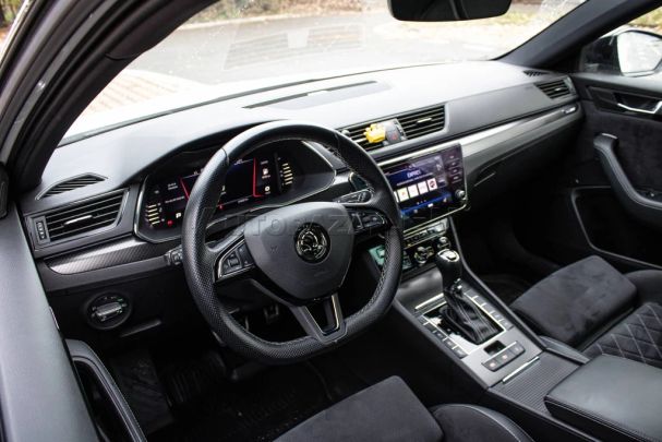 Skoda Superb Combi 2.0 TSI 4x4 DSG Sportline 200 kW image number 25