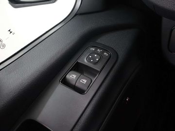 Car image 36