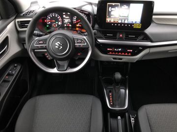 Car image 14