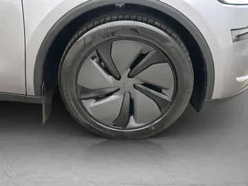 Car image 37
