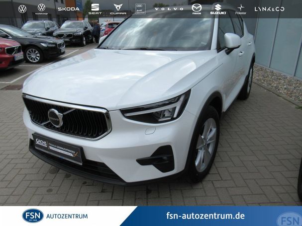 Volvo XC40 B3 Core 120 kW image number 1