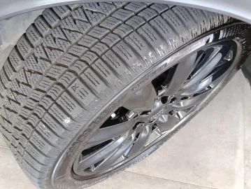Car image 31
